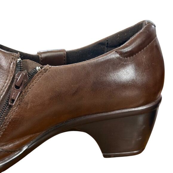 Clarks Clogs Brown Leather Chunky Heel Casual Shoes Side Zip Comfort sz 7 M - Picture 4 of 16